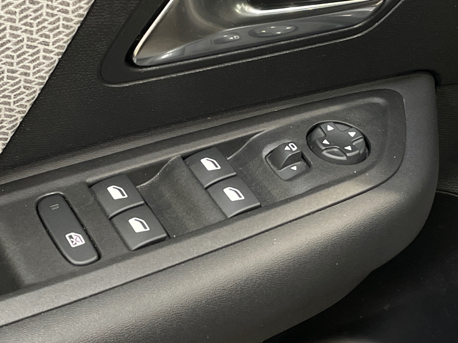 Photo 34 du véhicule CITROEN C4