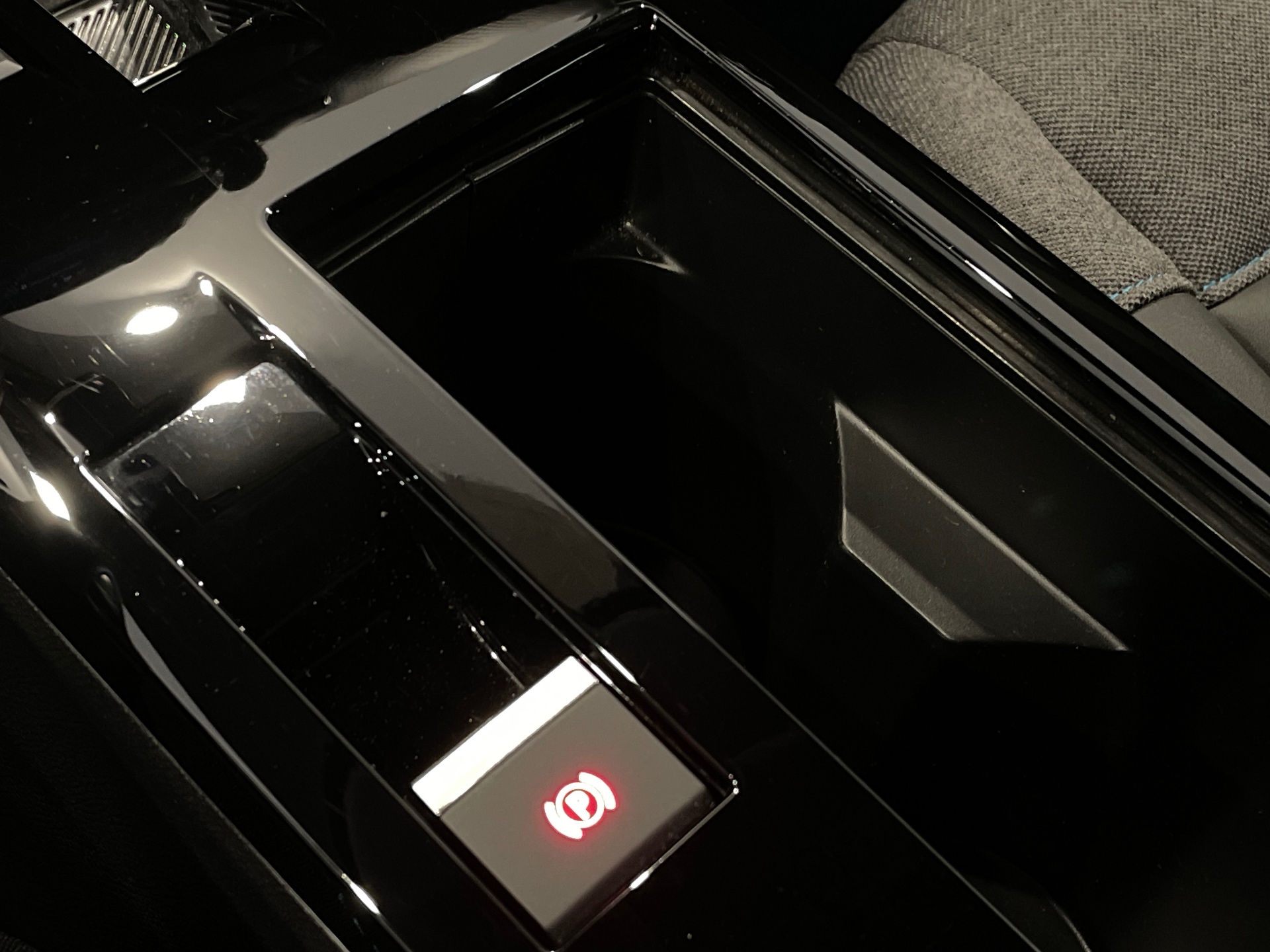 Photo 21 du véhicule CITROEN C4