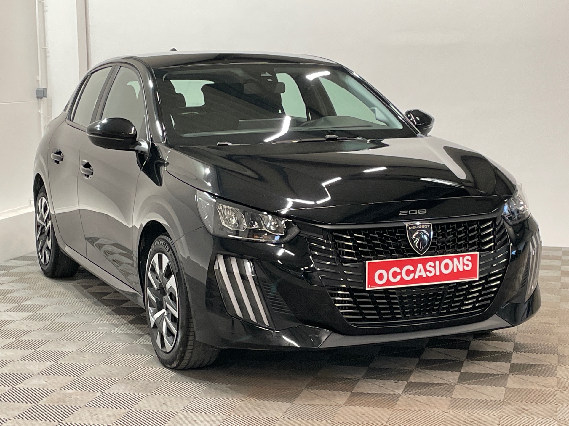 Photo 3 du véhicule PEUGEOT 208