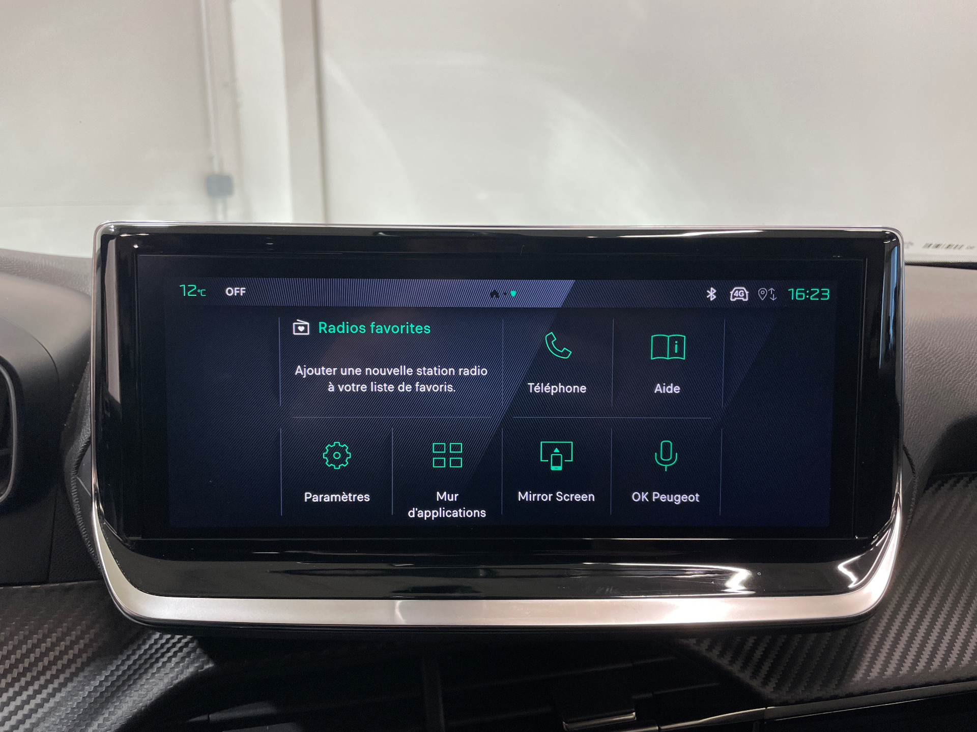 Photo 15 du véhicule PEUGEOT 2008