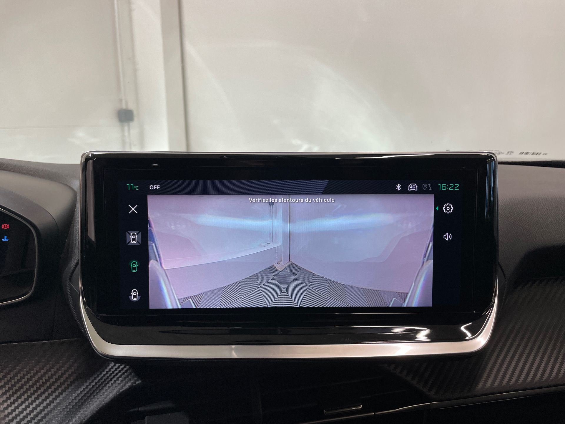 Photo 13 du véhicule PEUGEOT 2008