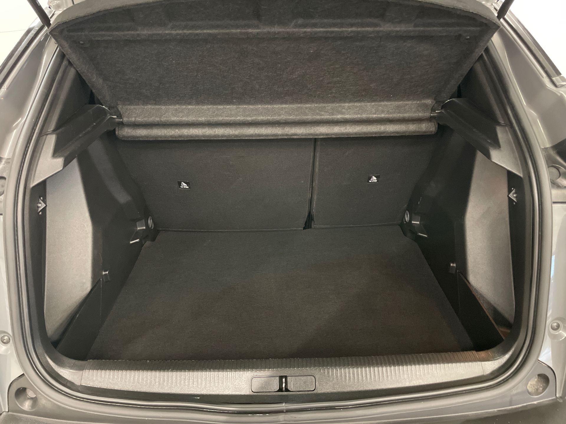 Photo 10 du véhicule PEUGEOT 2008