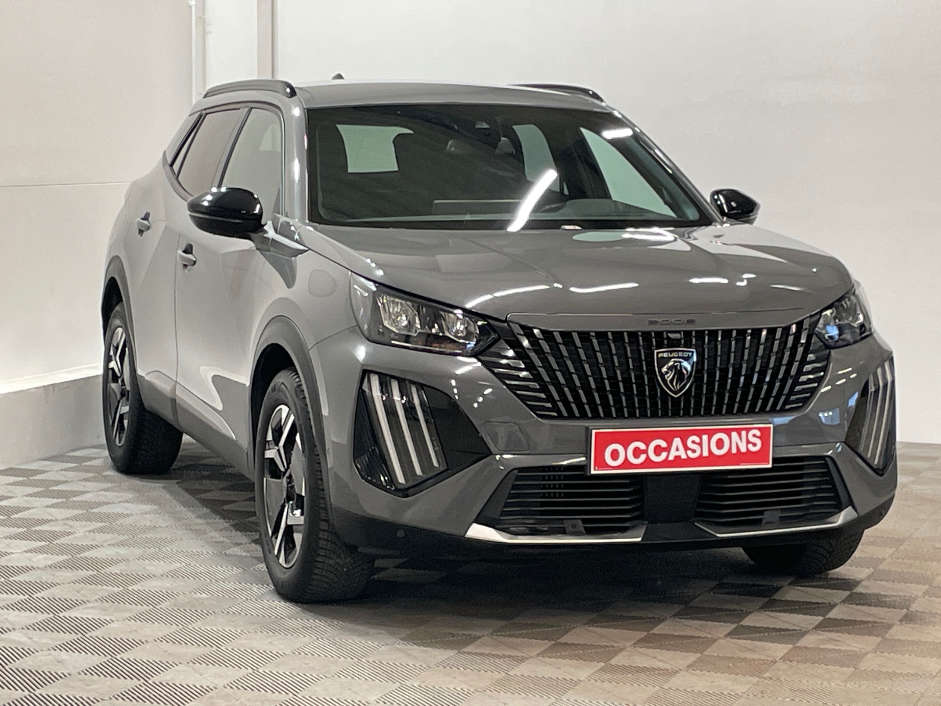 Photo 3 du véhicule PEUGEOT 2008