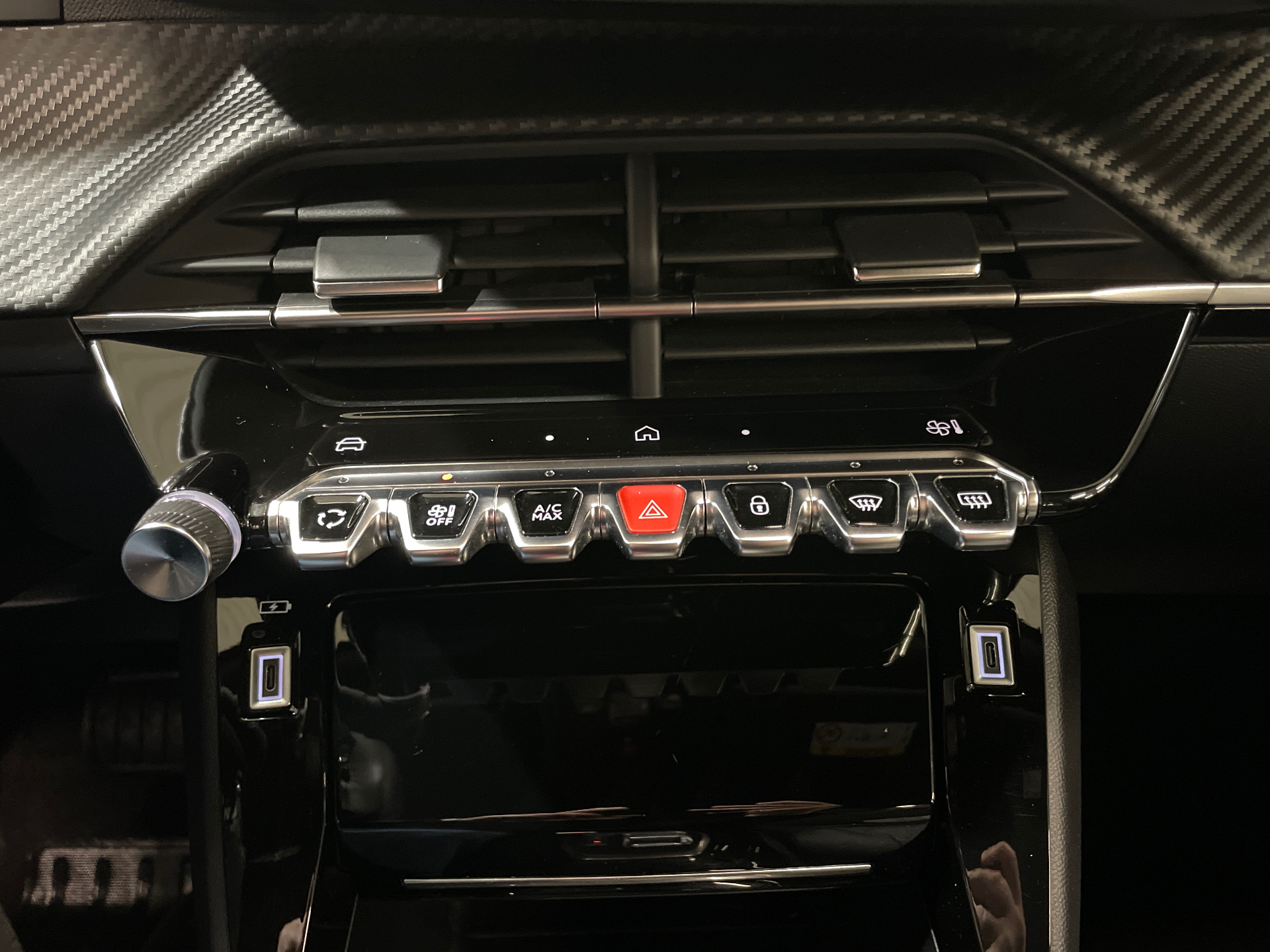 Photo 17 du véhicule PEUGEOT 2008