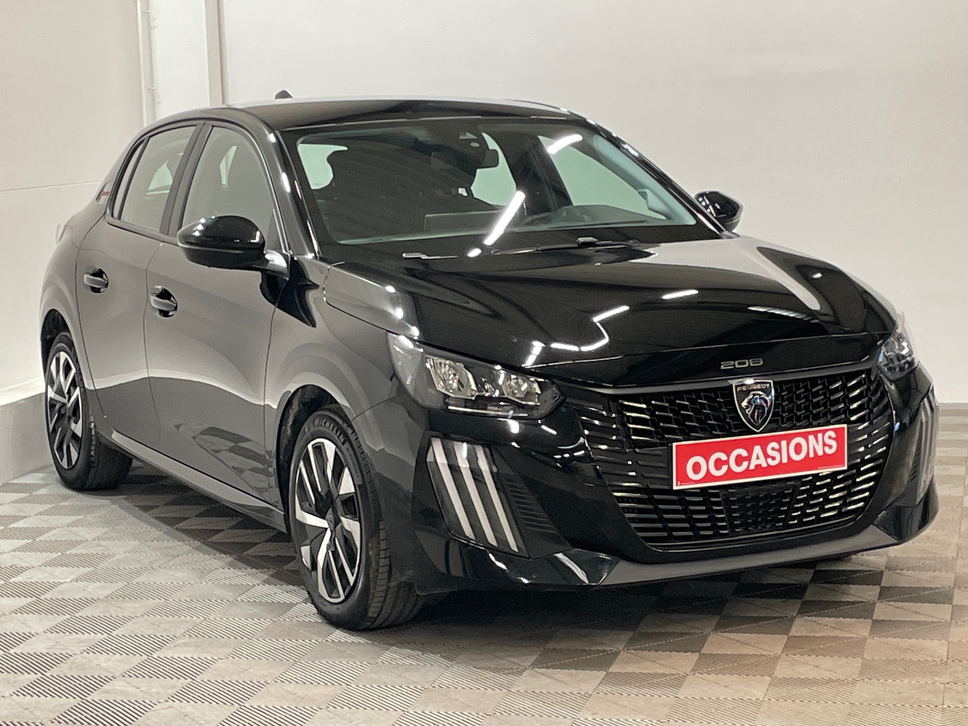 Photo 3 du véhicule PEUGEOT 208