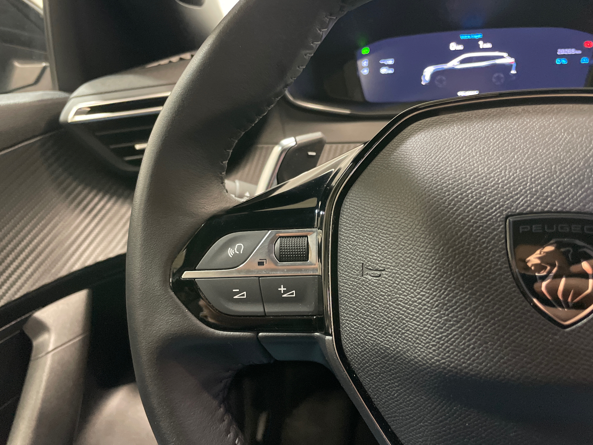 Photo 22 du véhicule PEUGEOT 2008