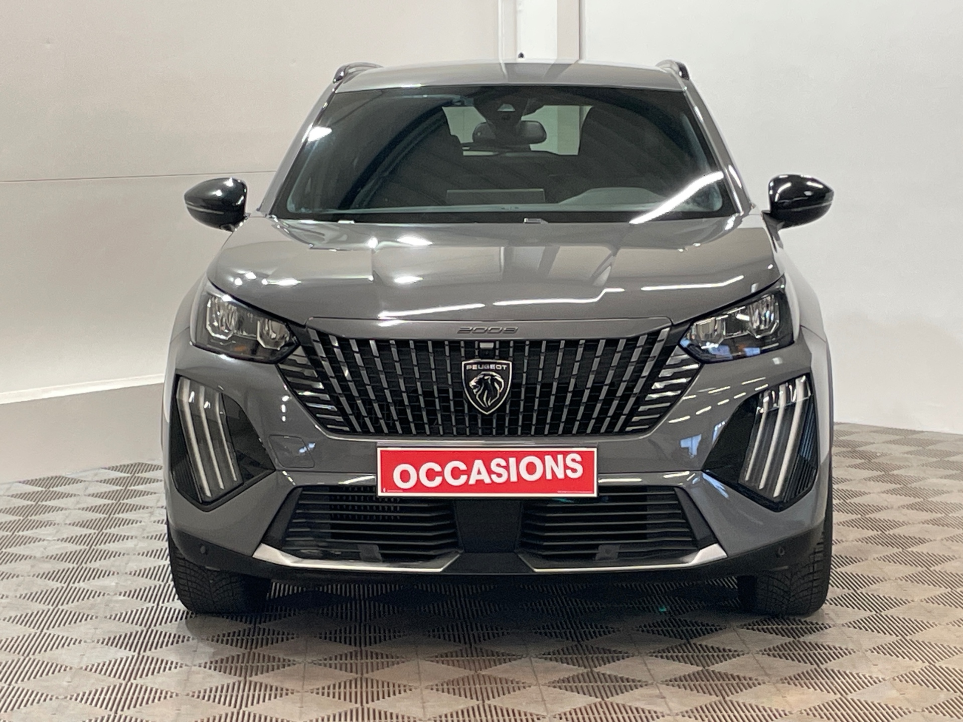 Photo 2 du véhicule PEUGEOT 2008