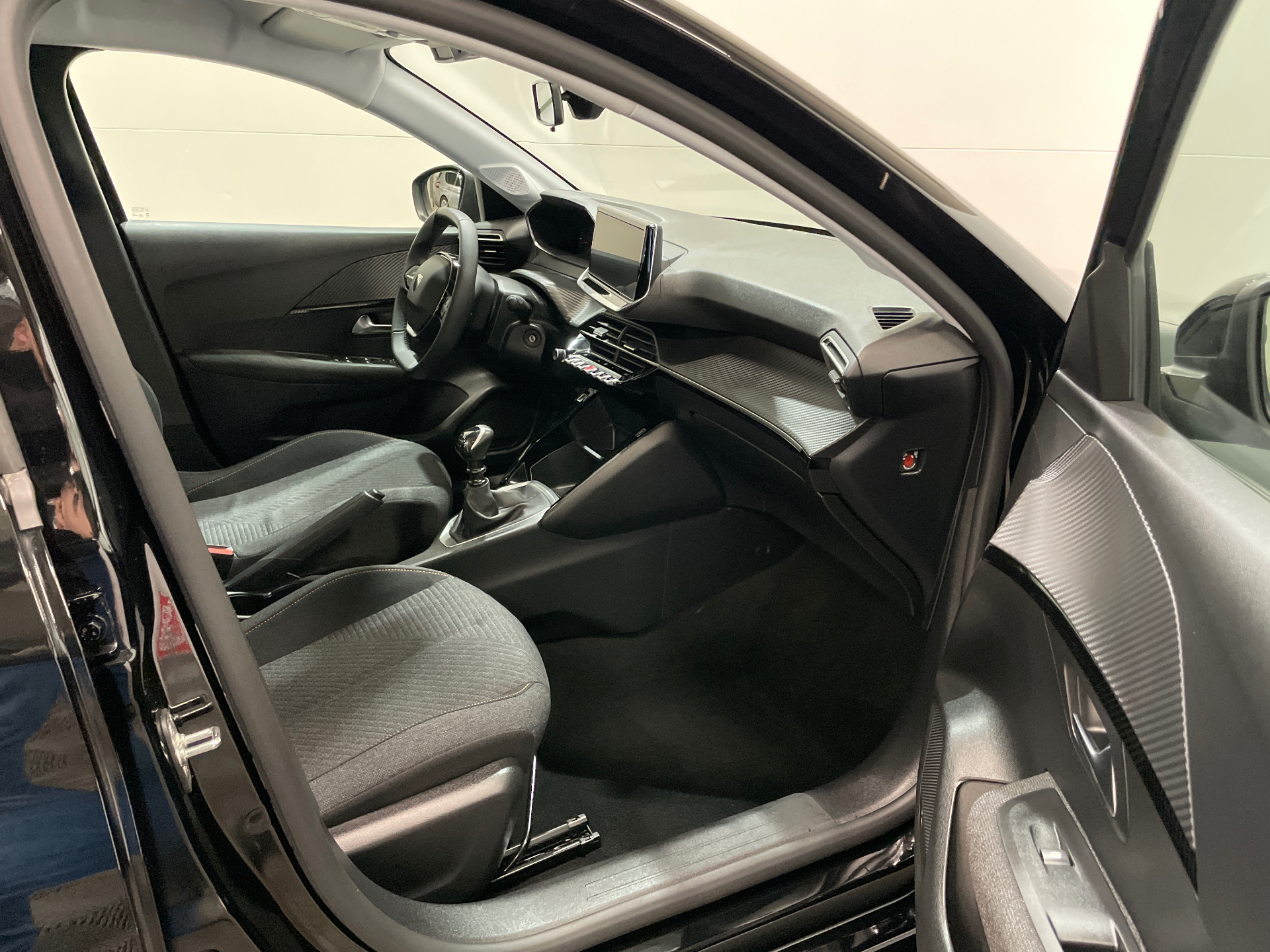 Photo 7 du véhicule PEUGEOT 208