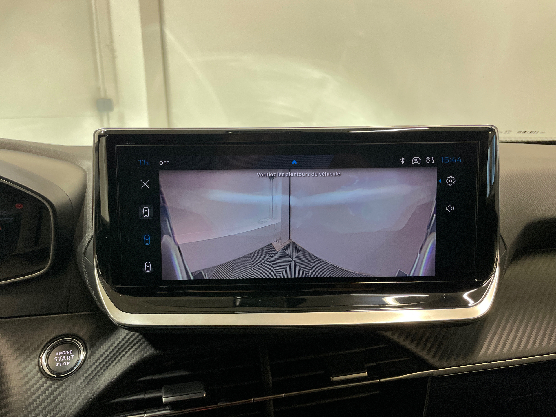 Photo 12 du véhicule PEUGEOT 2008