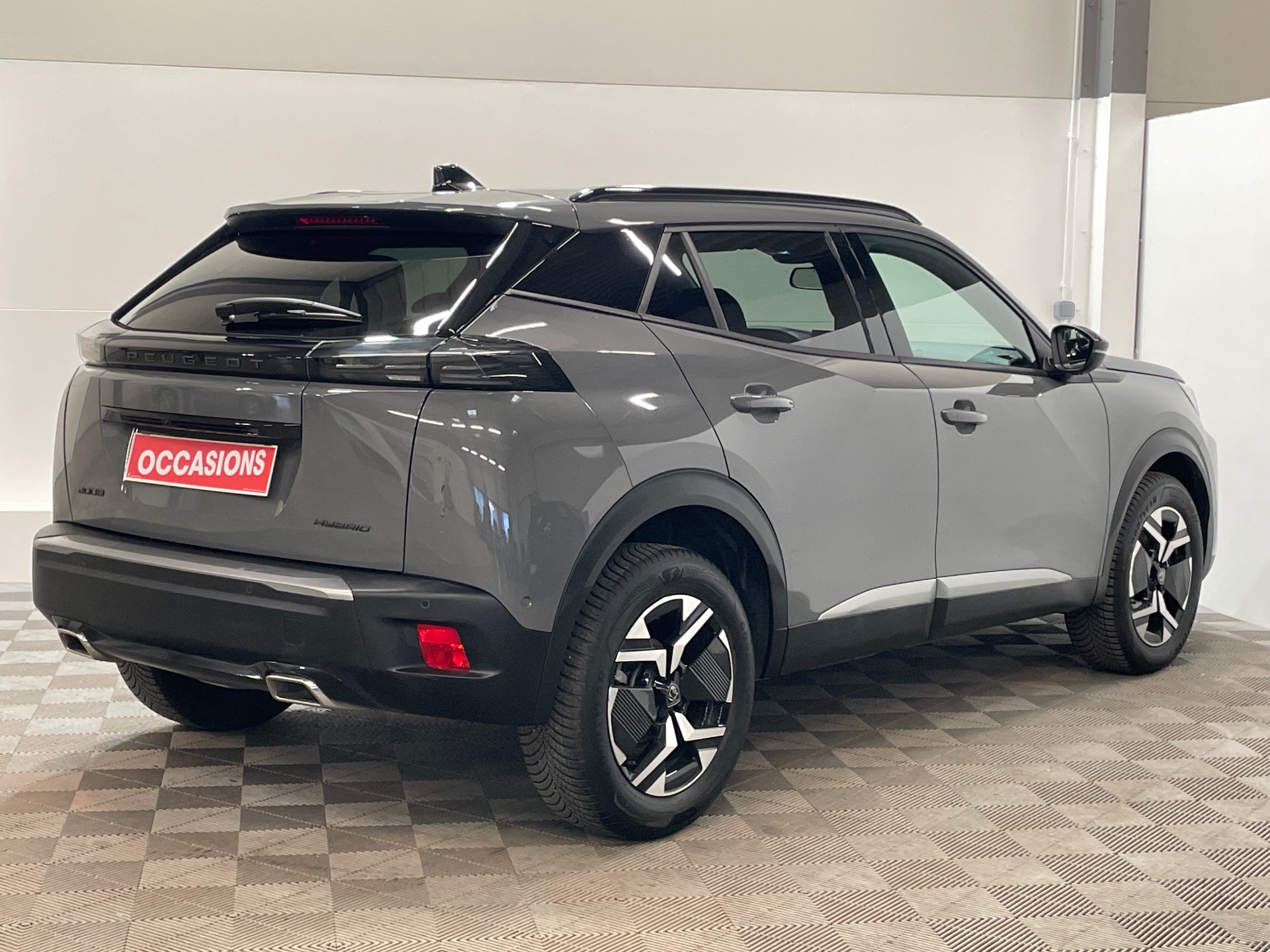 Photo 4 du véhicule PEUGEOT 2008