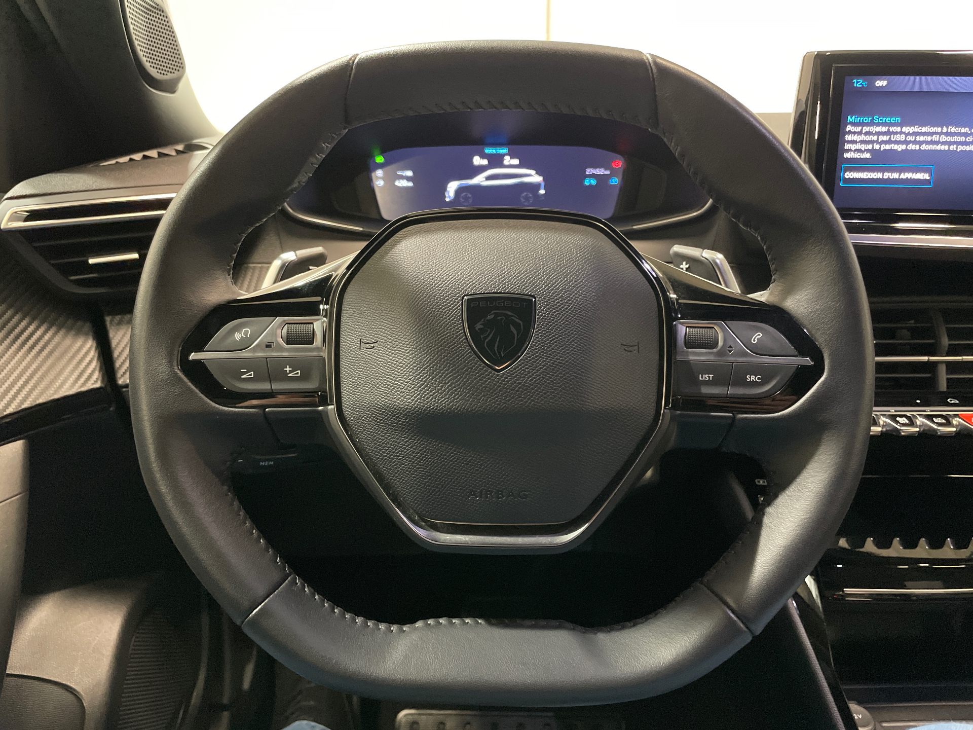 Photo 20 du véhicule PEUGEOT 2008