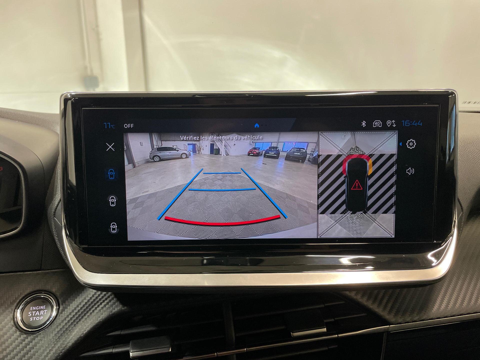 Photo 11 du véhicule PEUGEOT 2008