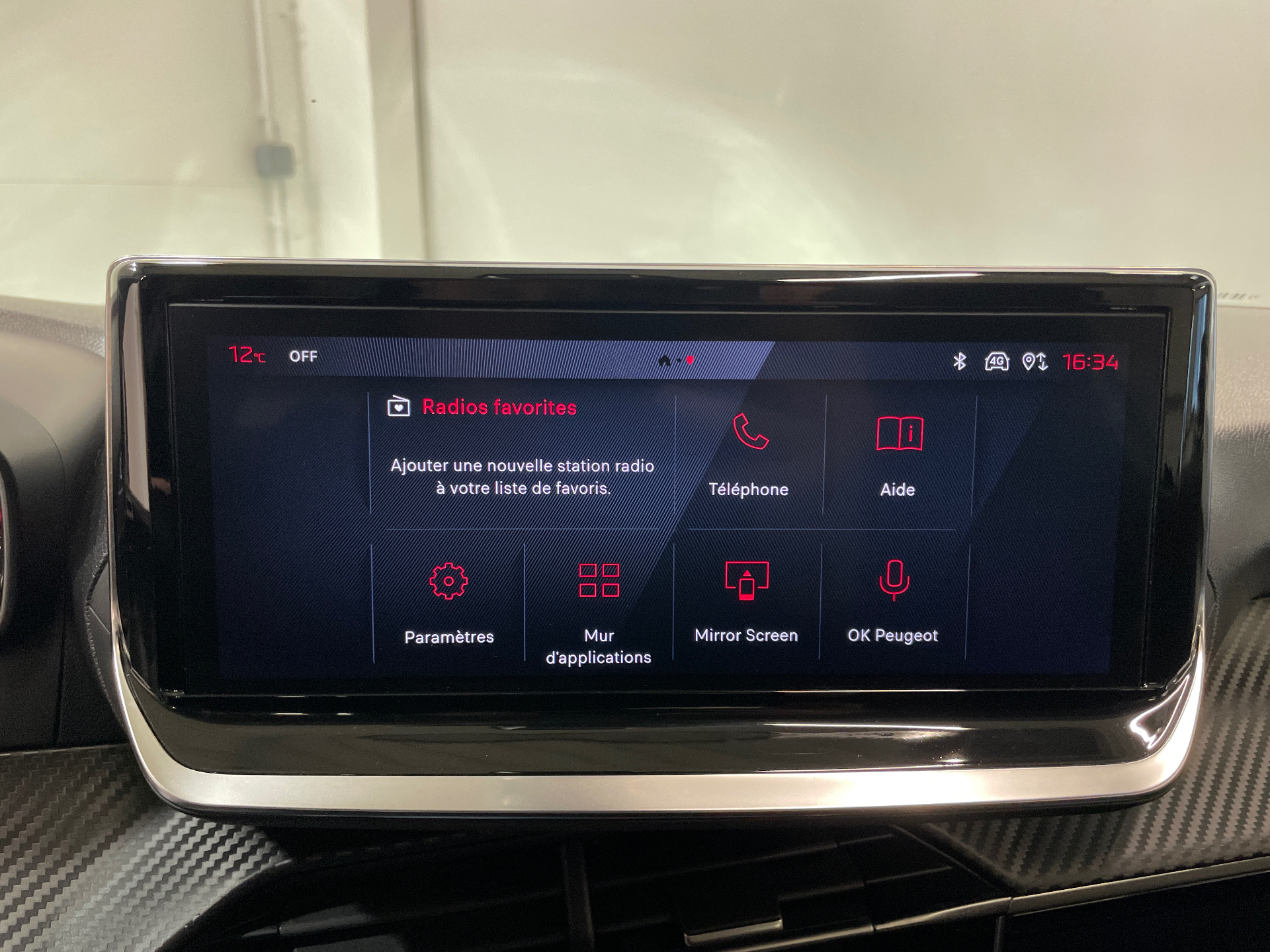 Photo 15 du véhicule PEUGEOT 208