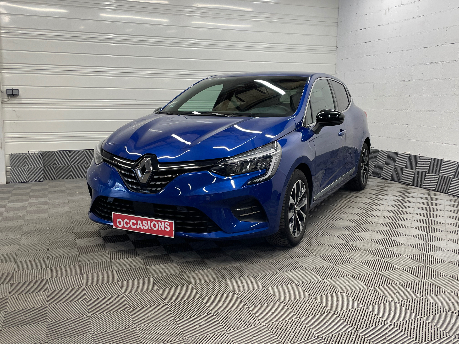 RENAULT CLIO V techno TCe 90 d'occasion