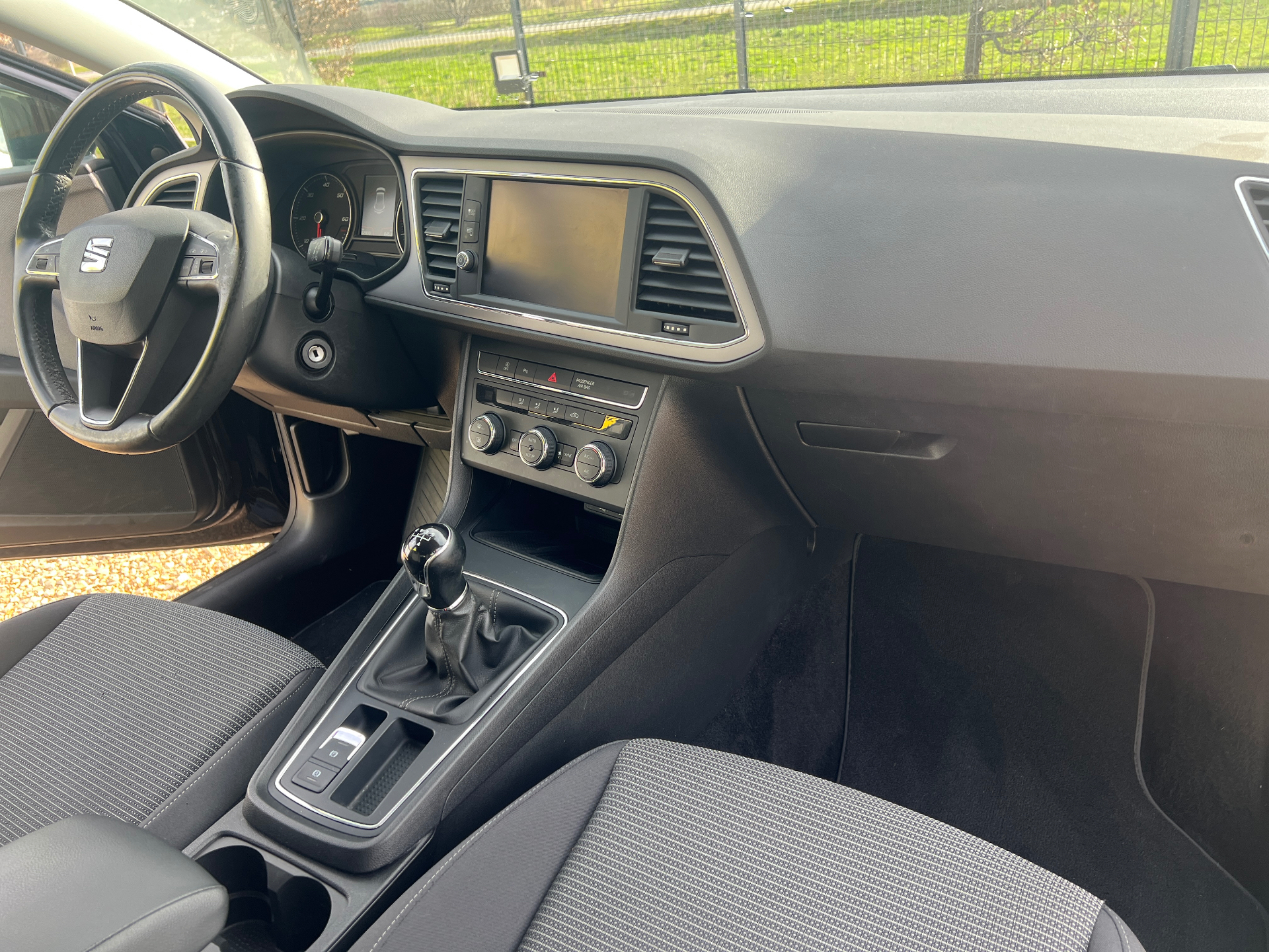 SEAT LEON BUSINESS 2020 — photo 11