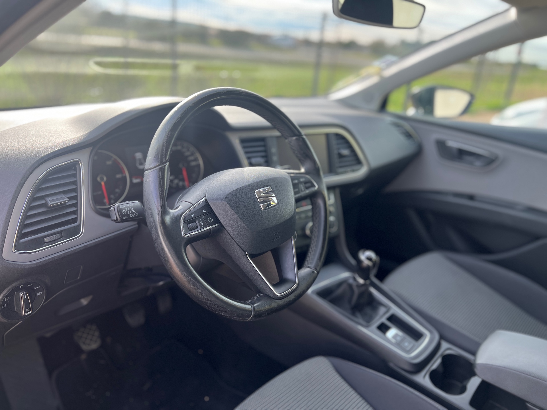 SEAT LEON BUSINESS 2020 — photo 9