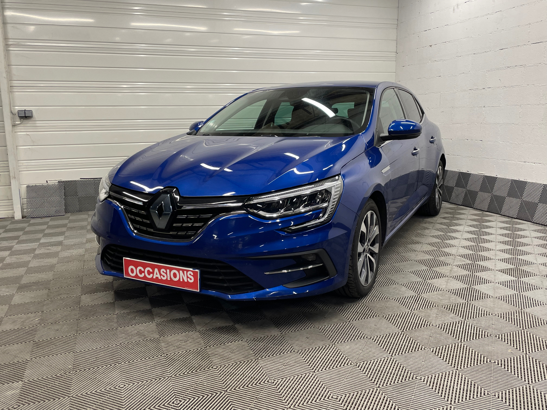 RENAULT MEGANE IV BERLINE techno TCe 140 EDC -23 d'occasion