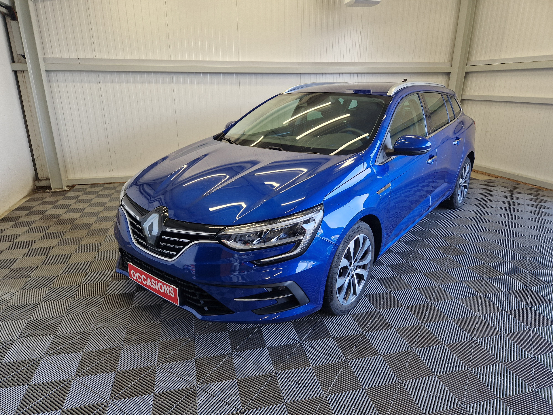 RENAULT MEGANE IV ESTATE techno TCe 140 EDC -23 d'occasion