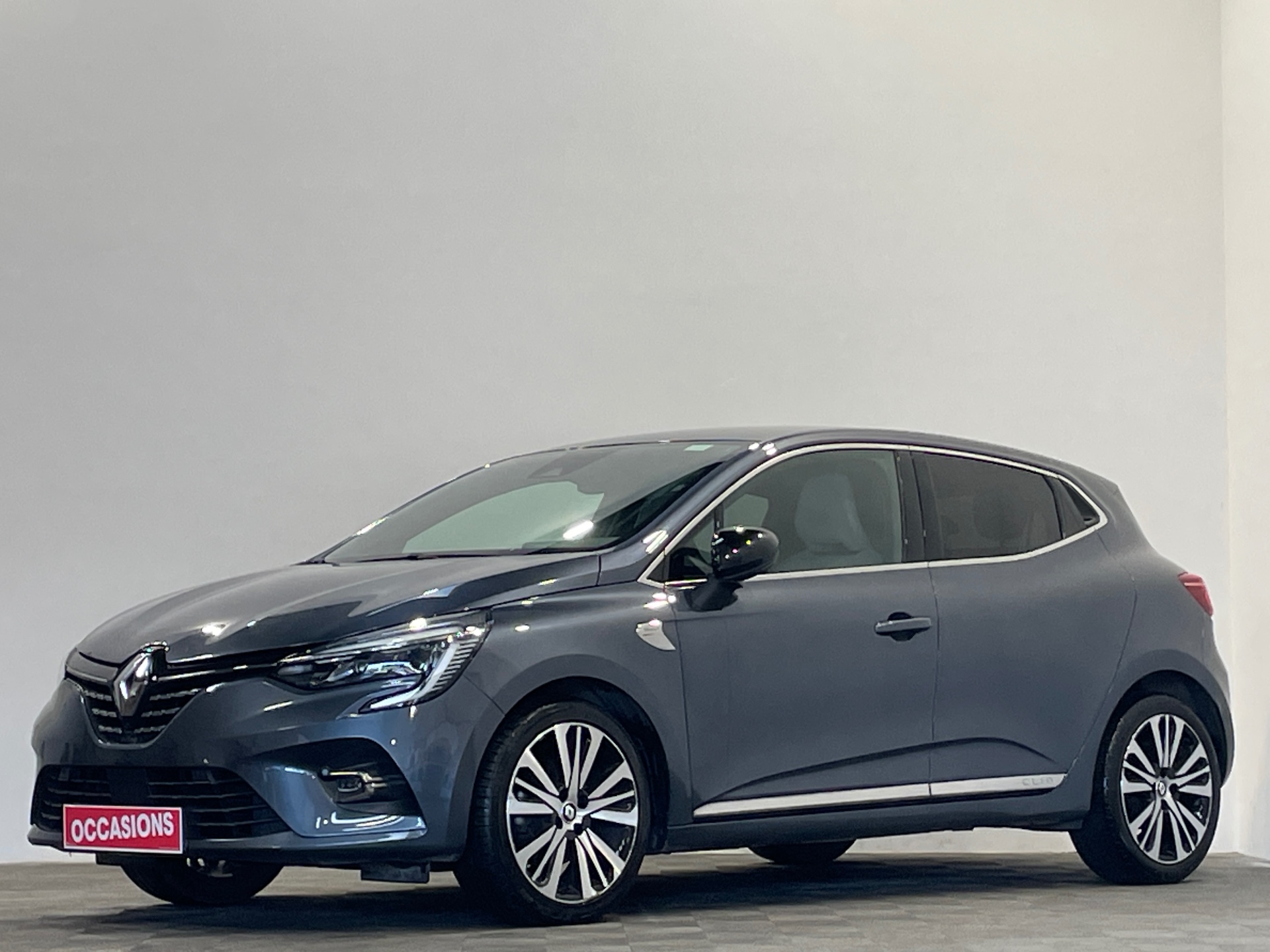 RENAULT CLIO V TCe 140 - 21N Initiale Paris d'occasion