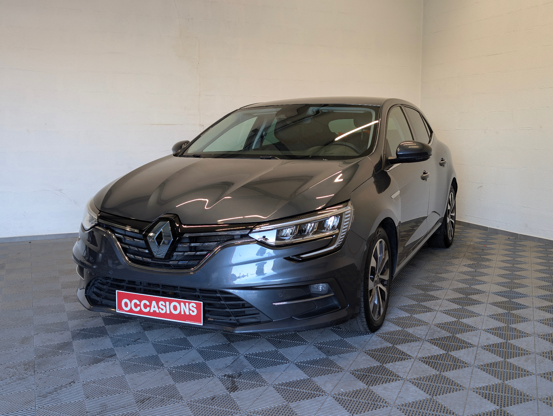 RENAULT MEGANE IV BERLINE techno TCe 140 EDC -23 d'occasion