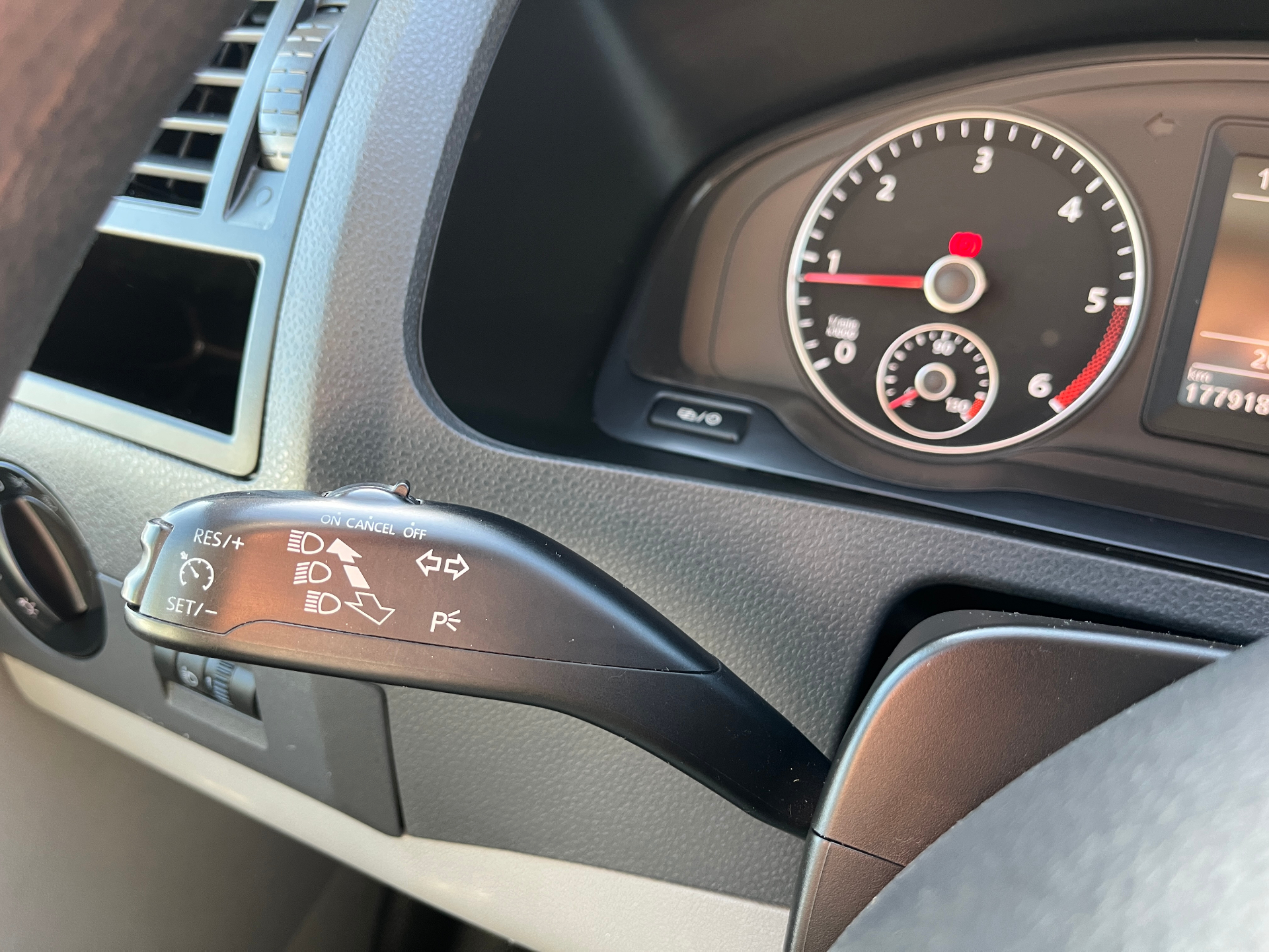 52335312-4f04-4292-990e-3b1c5c53f80a