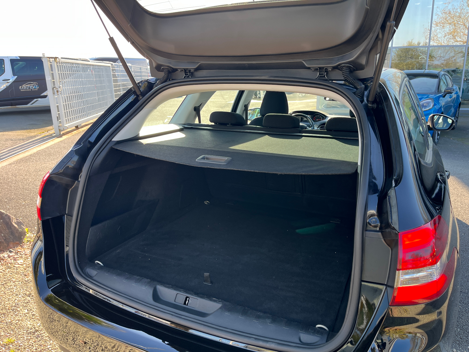 8b7ba6b0-7b1e-4474-a94a-30b0c95e7478