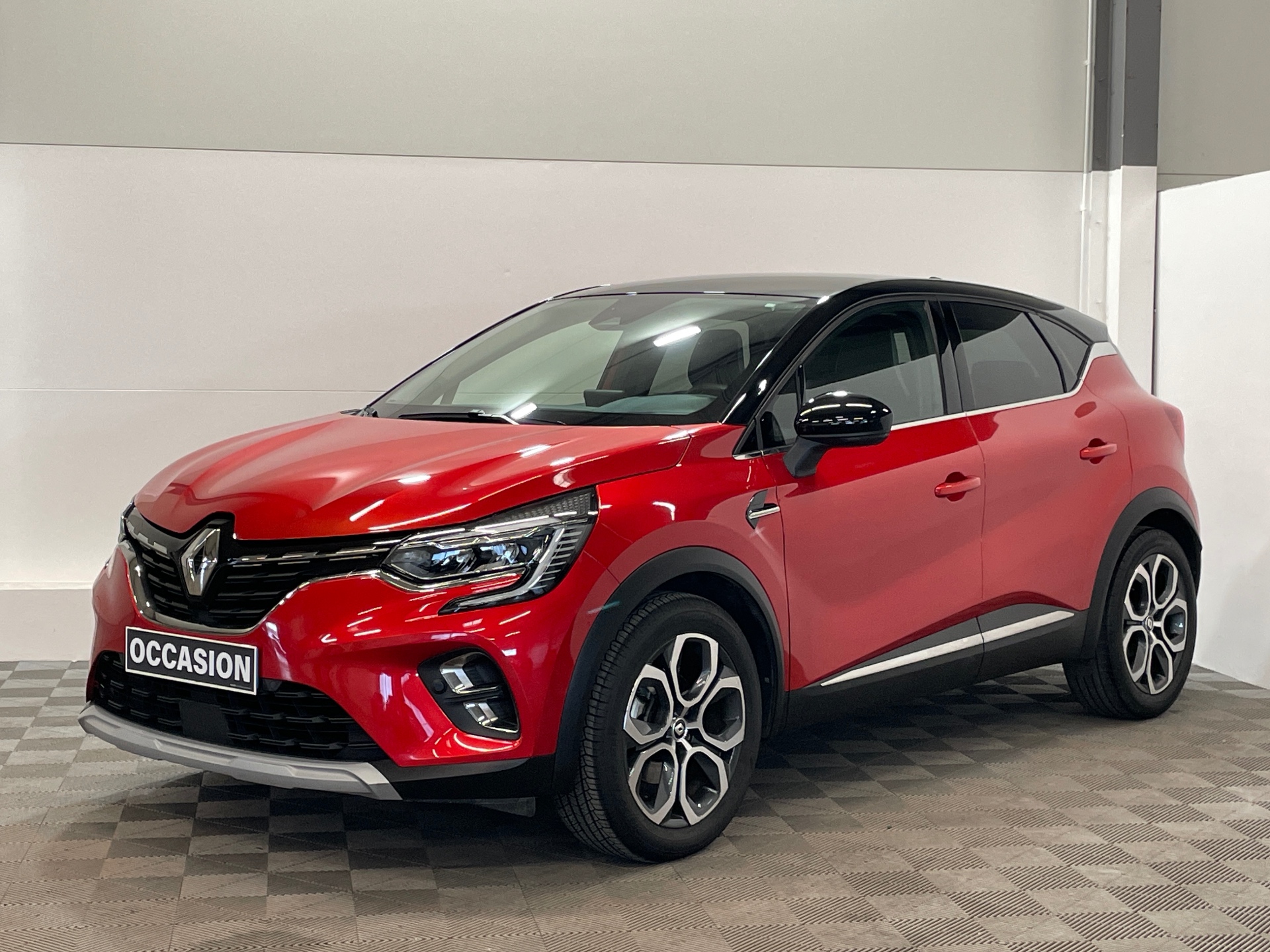 RENAULT CAPTUR techno E-Tech hybride 145 d'occasion