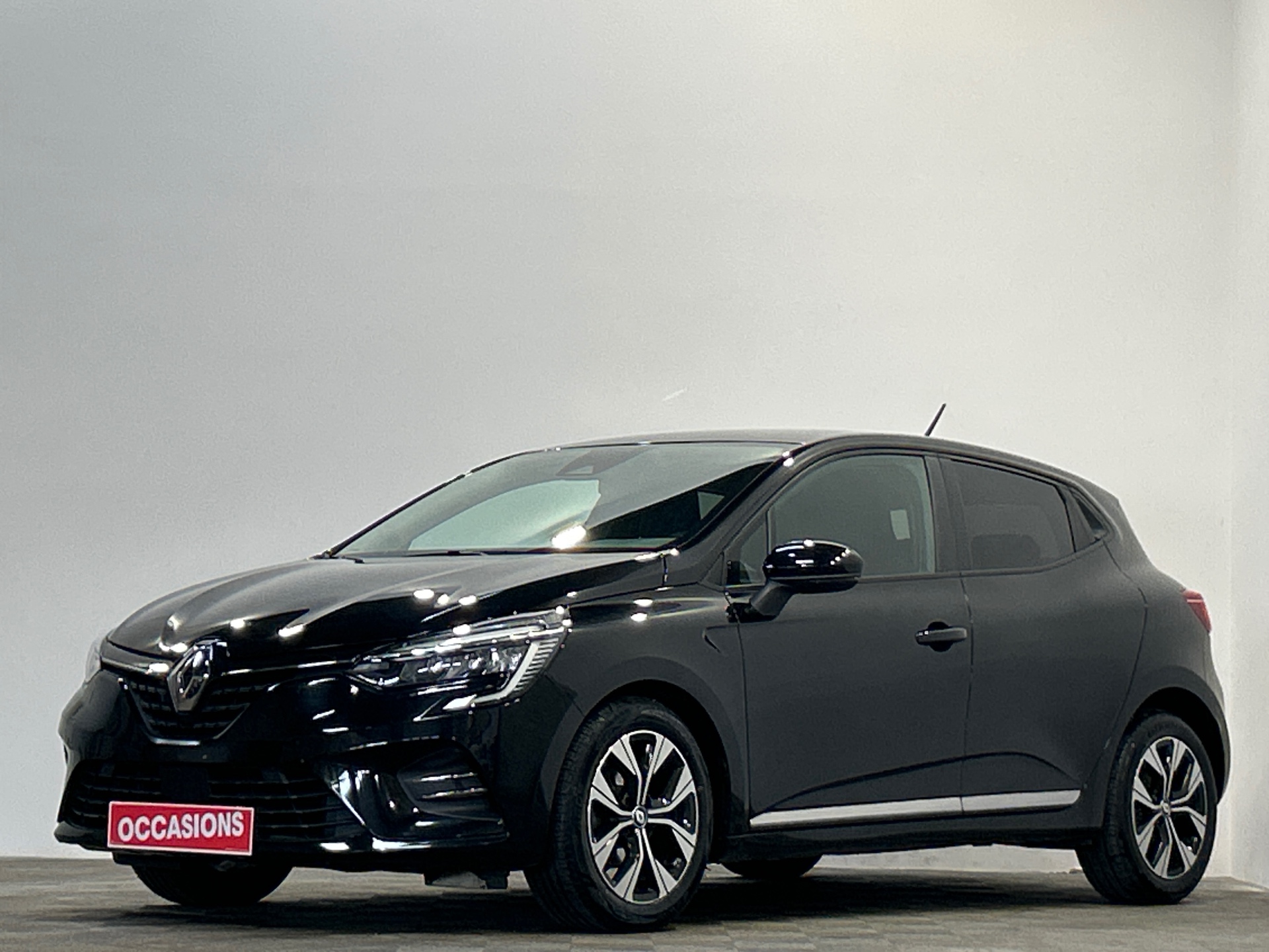 RENAULT CLIO V TCe 90 X-Tronic Evolution d'occasion