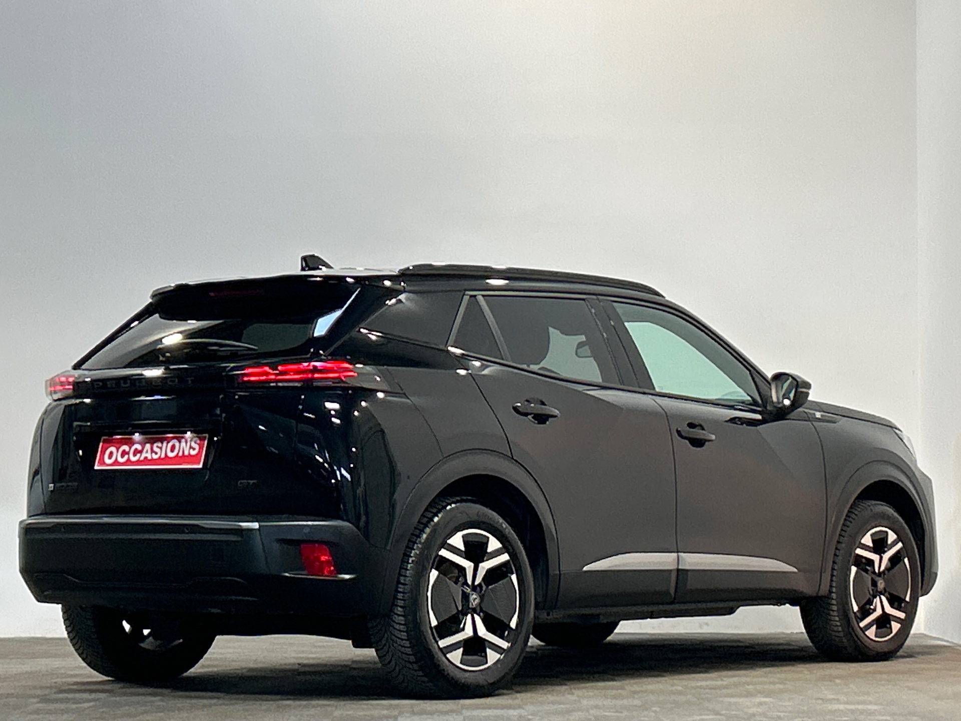 Photo 3 du véhicule PEUGEOT 2008 ELECTRIQUE