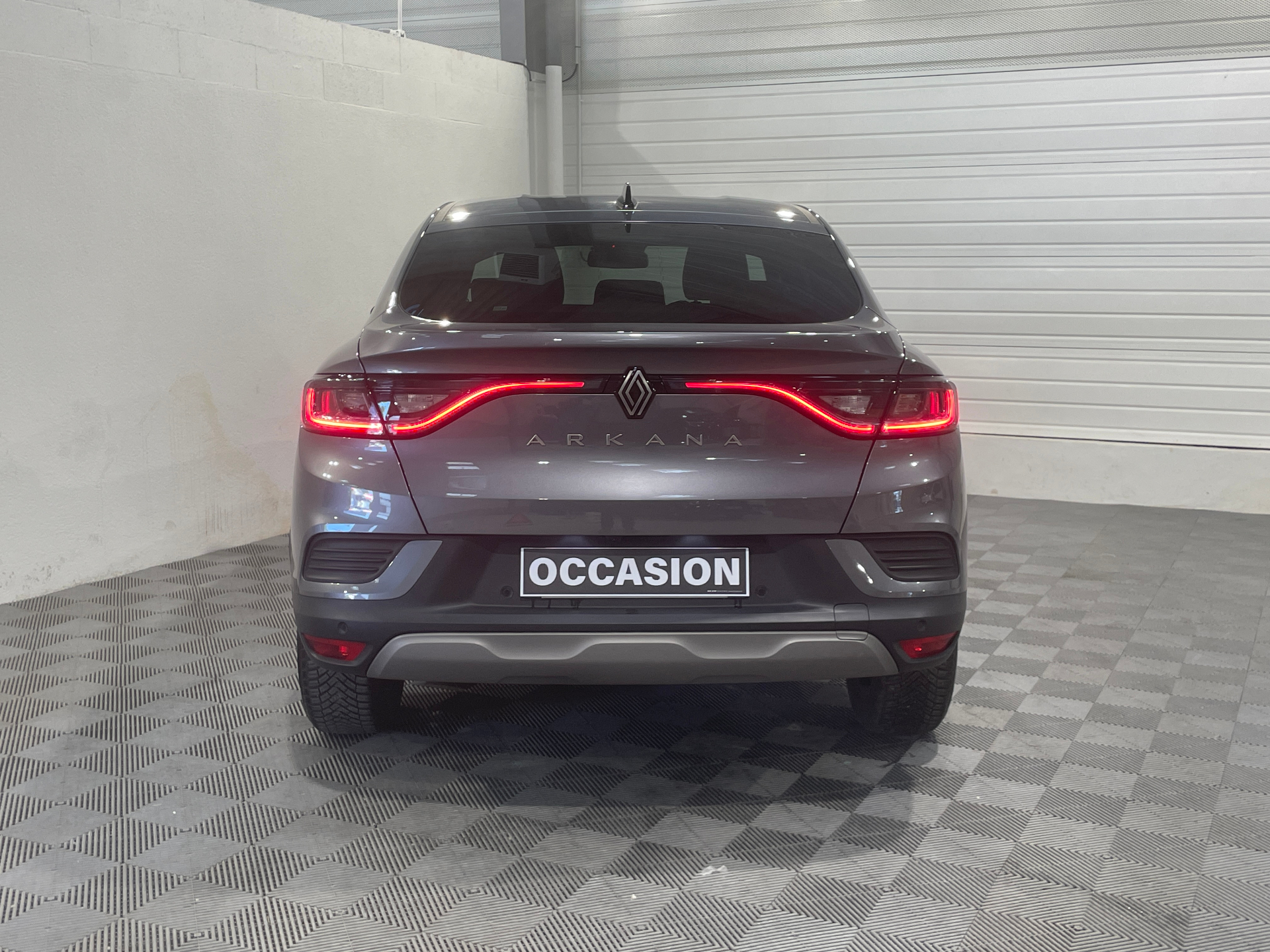 Photo 6 du véhicule RENAULT ARKANA