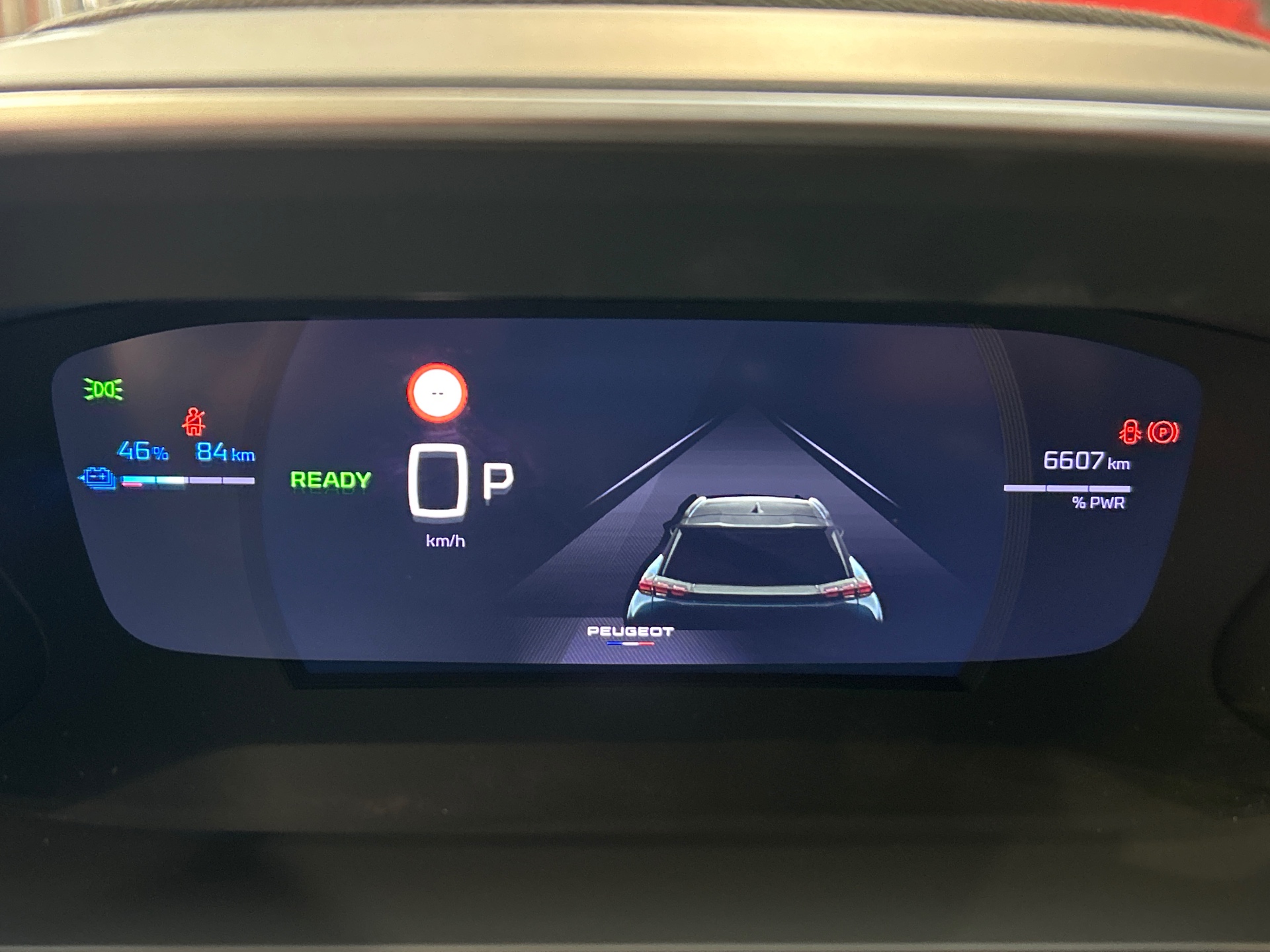 Photo 41 du véhicule PEUGEOT 2008 ELECTRIQUE