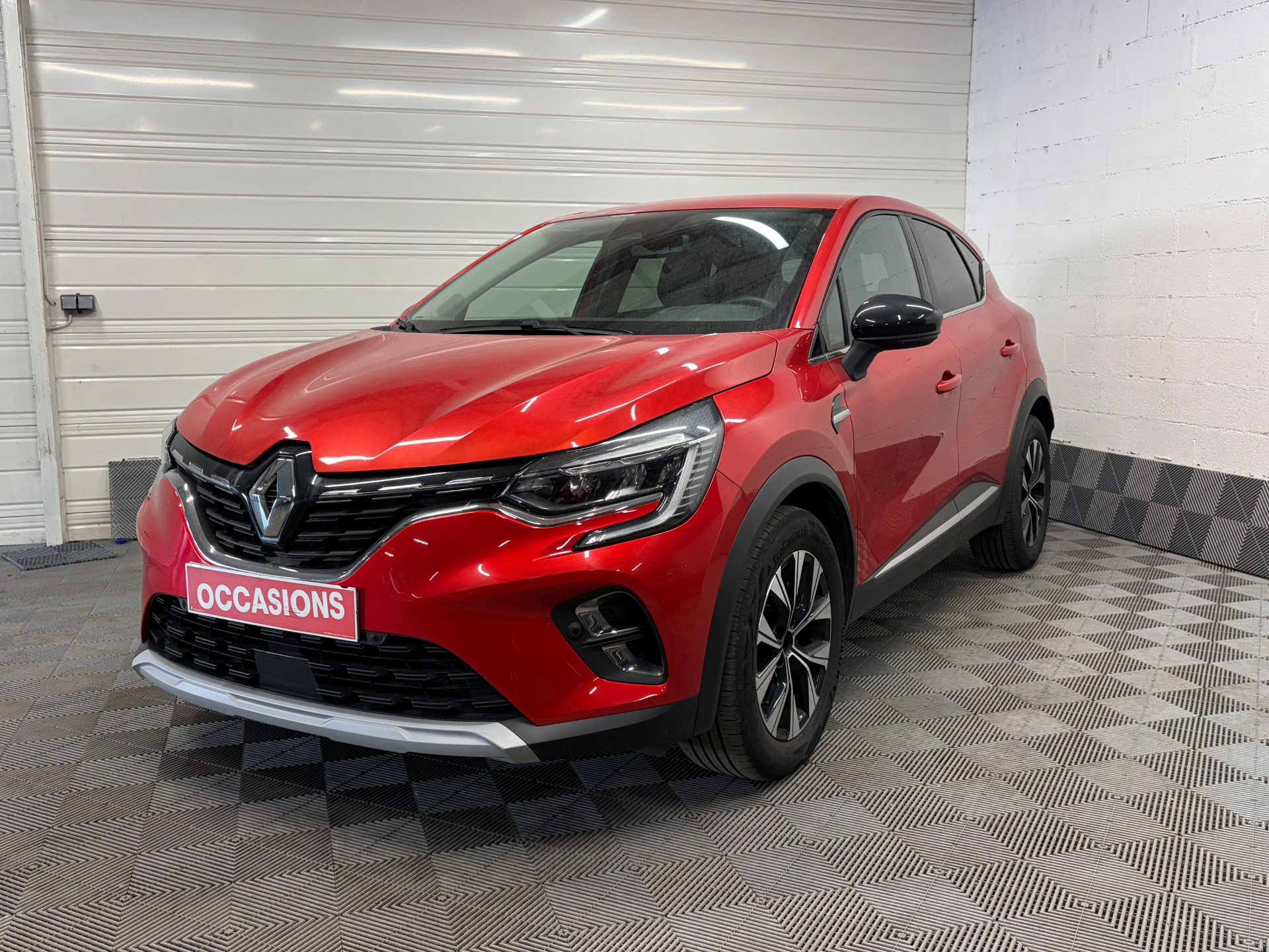 RENAULT CAPTUR mild hybrid 140 EDC Techno d'occasion