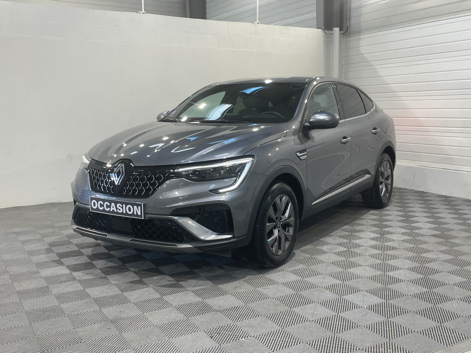 Photo principale du véhicule RENAULT ARKANA