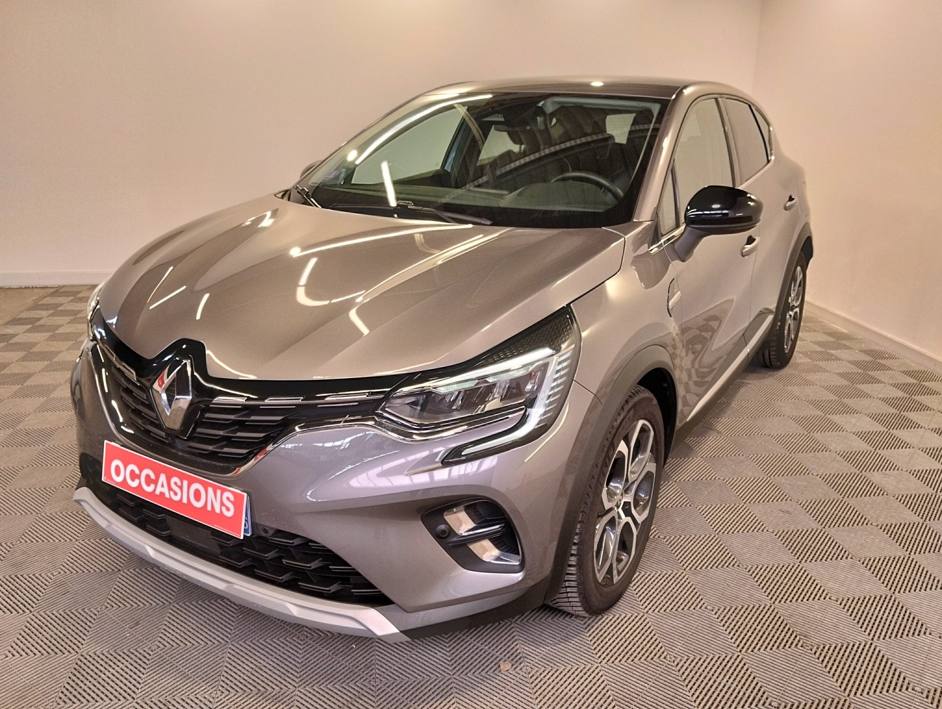 RENAULT CAPTUR E-Tech hybride rechargeable 160 Techno d'occasion