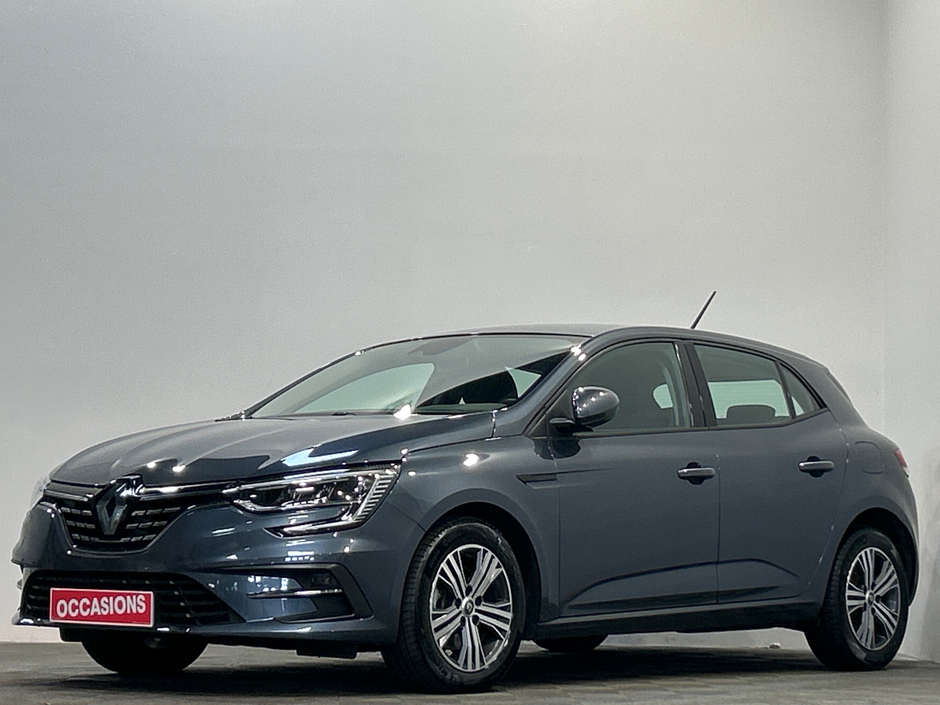 RENAULT MEGANE IV BERLINE E-Tech plug-in hybrid 160 Evolution d'occasion