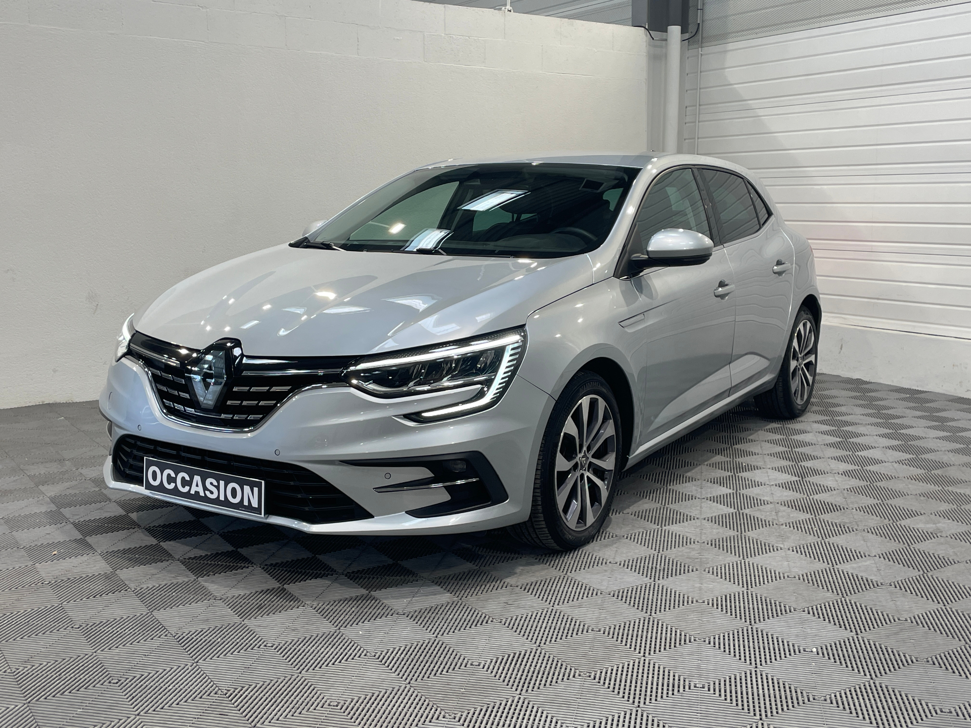 RENAULT MEGANE IV BERLINE techno TCe 140 EDC -23 d'occasion