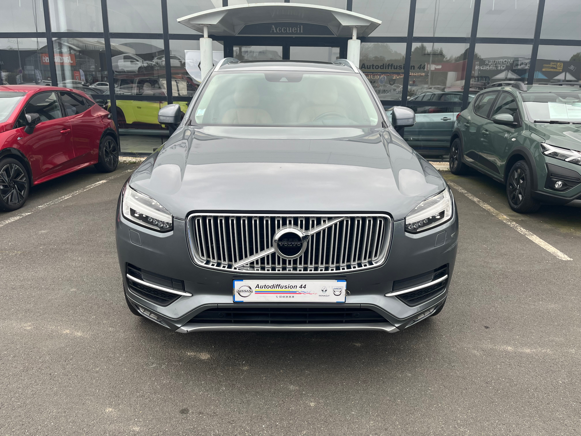 VOLVO XC90
