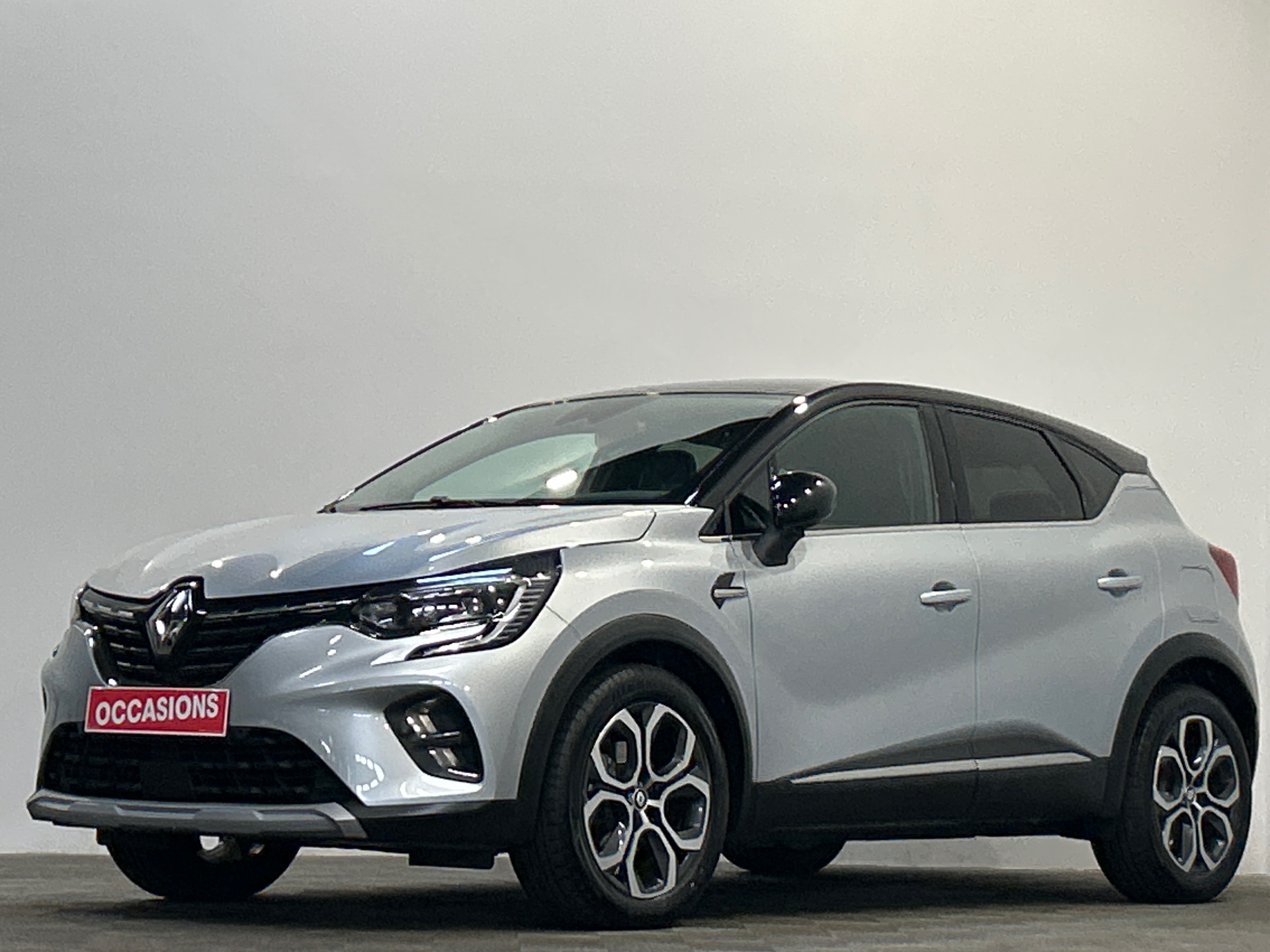 RENAULT CAPTUR E-Tech hybride rechargeable 160 Techno d'occasion