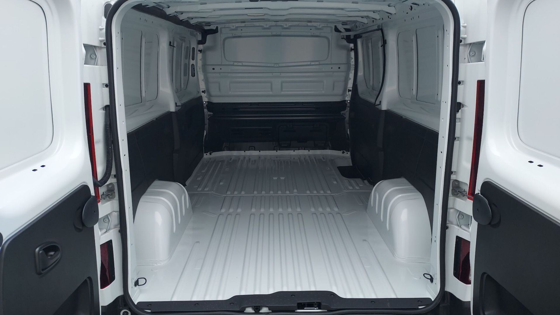NISSAN PRIMASTAR FOURGON L2H1 2.0 DCI 150 S/S BVM N-CONNECTA, photo 13