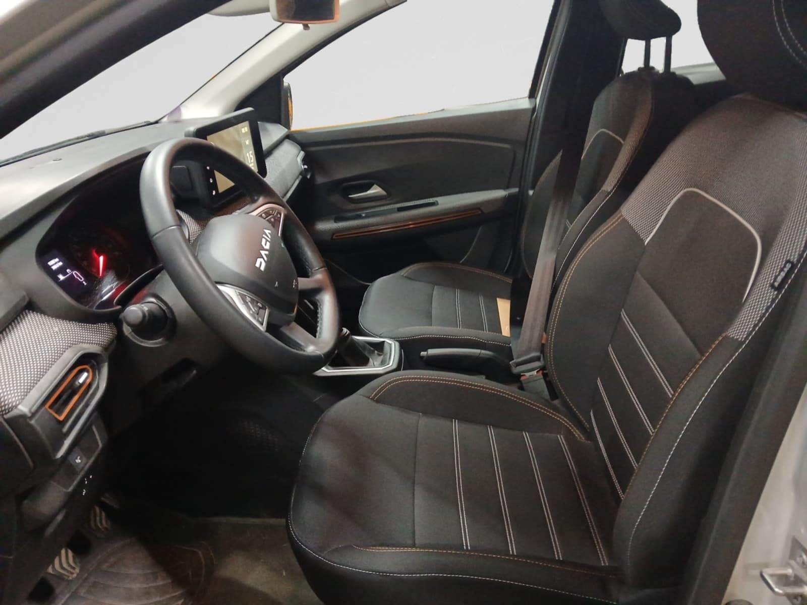 Photo 10 du véhicule DACIA SANDERO