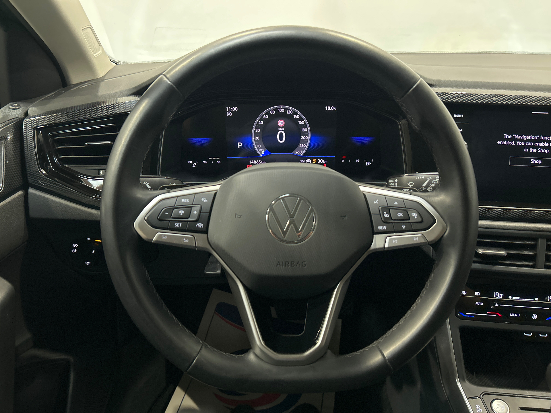 Photo 11 du véhicule VOLKSWAGEN TAIGO