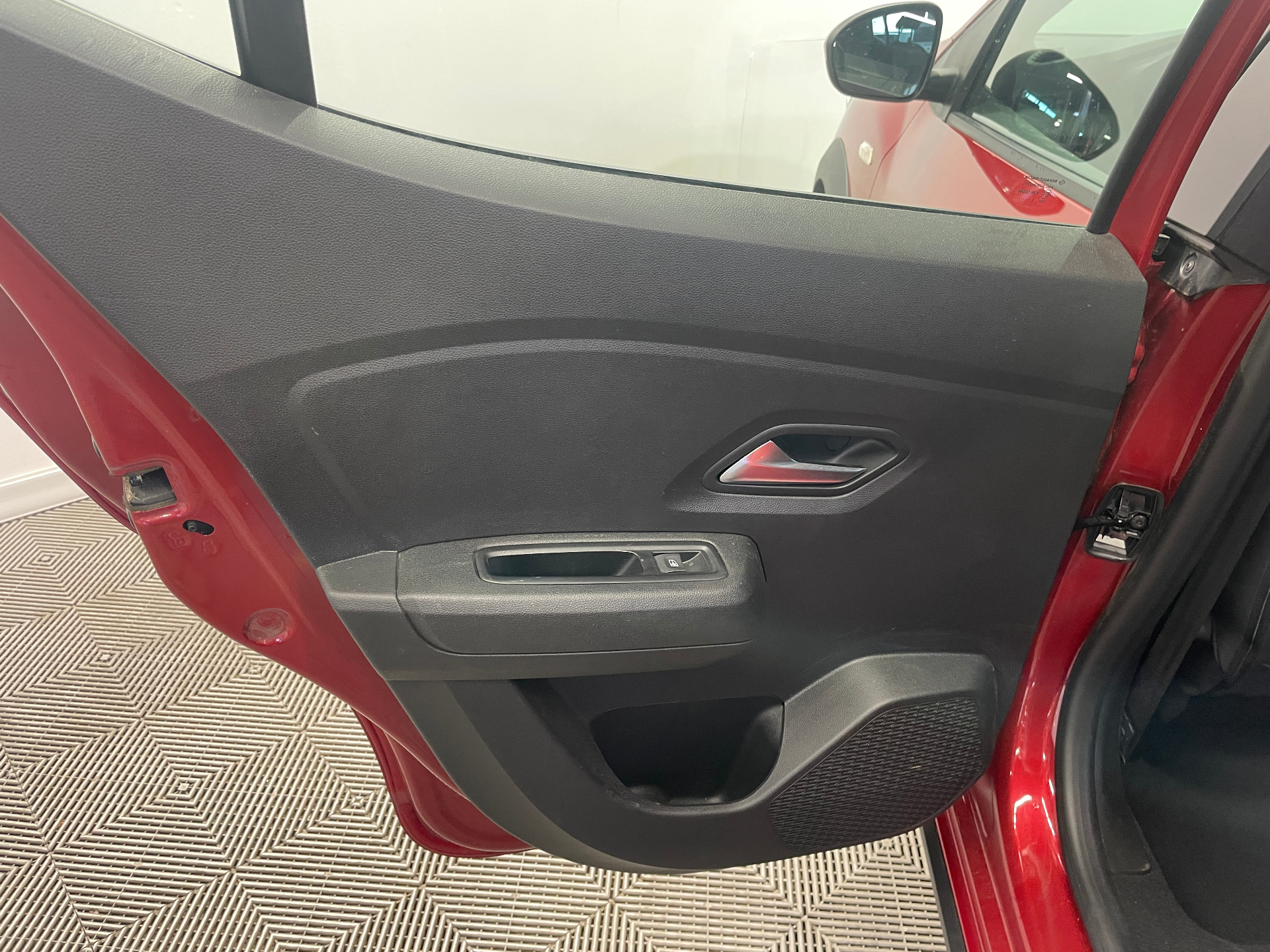 Photo 13 du véhicule DACIA SANDERO