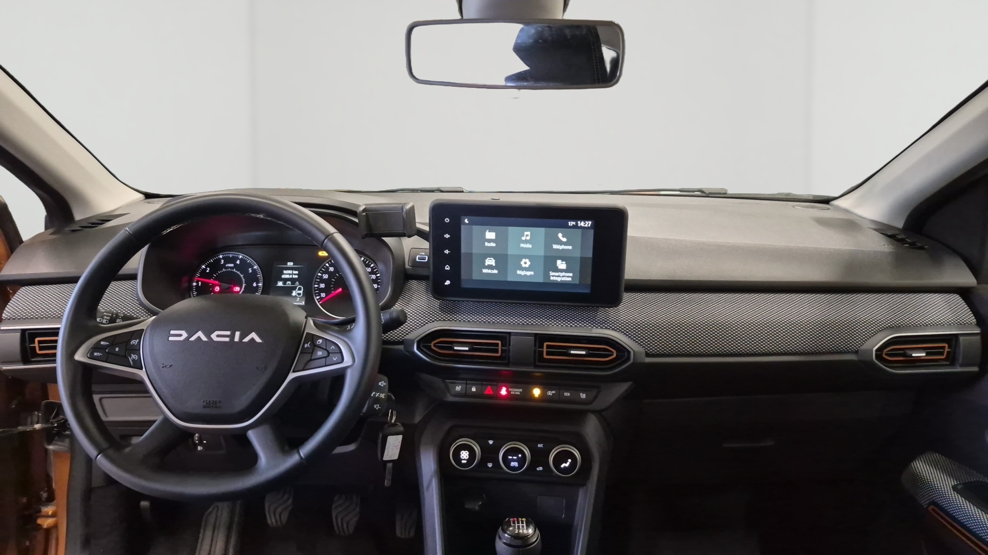Photo 10 du véhicule DACIA SANDERO