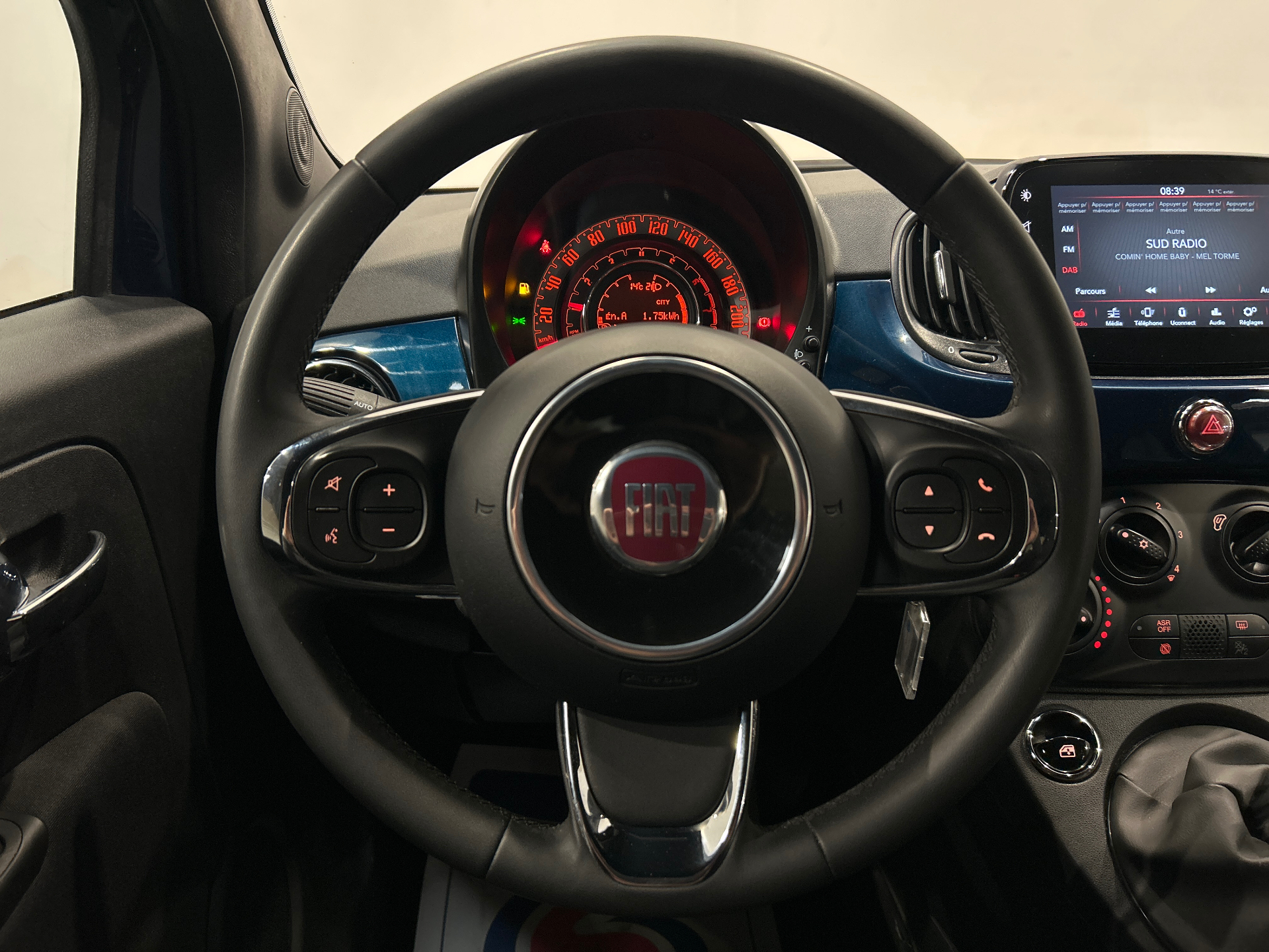 Photo 11 du véhicule FIAT 500