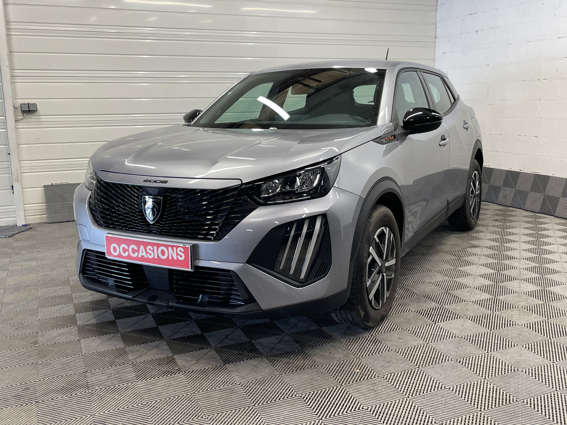 PEUGEOT 2008 STYLE HYBRID 145 CH E-DCS6 d'occasion