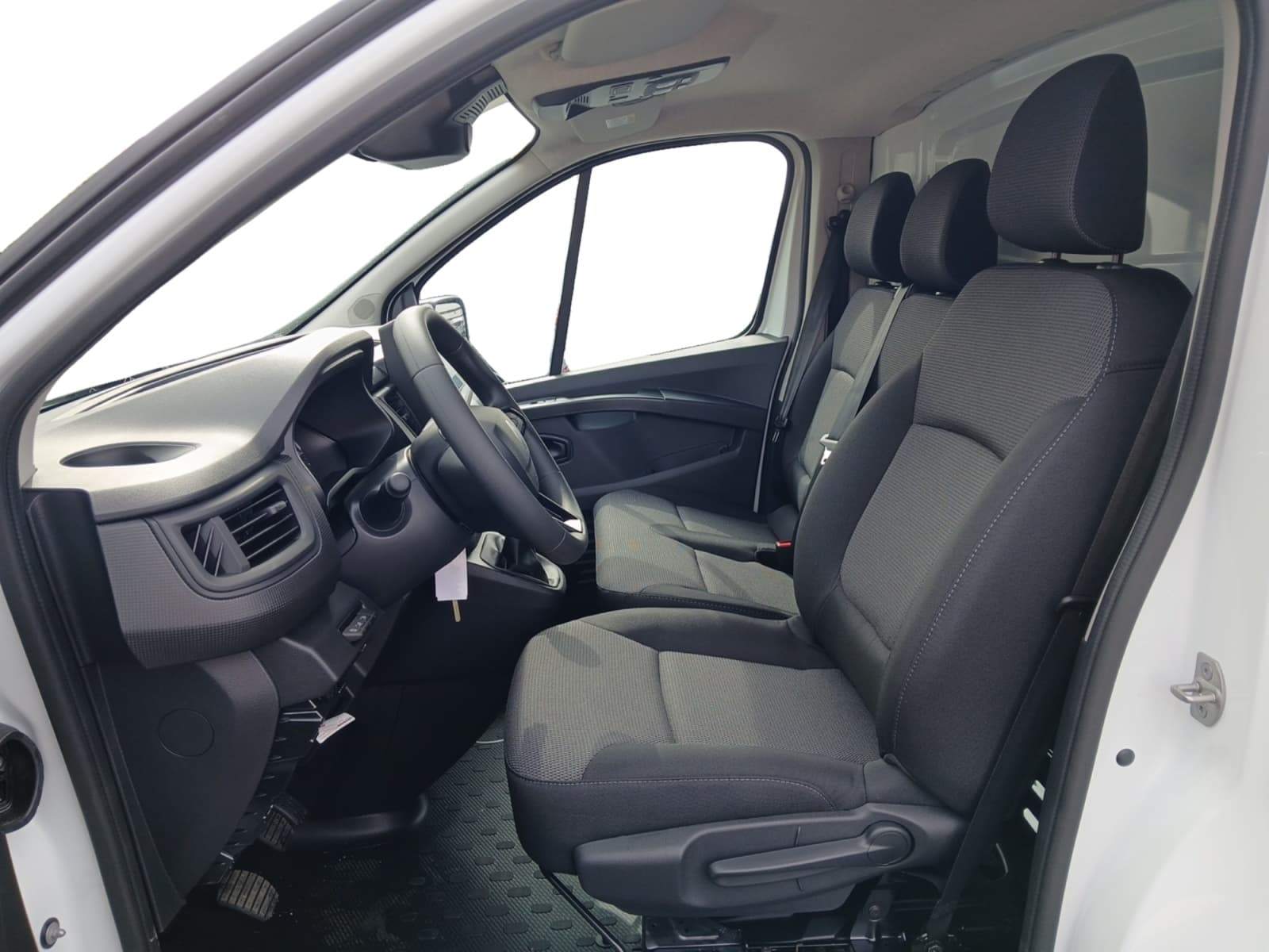 Photo 10 du véhicule RENAULT TRAFIC FOURGON