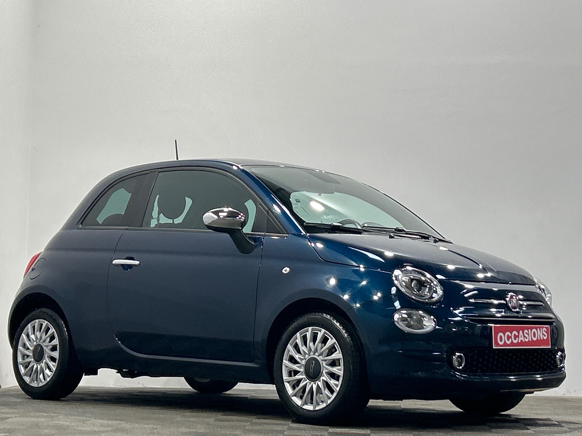 Photo 2 du véhicule FIAT 500
