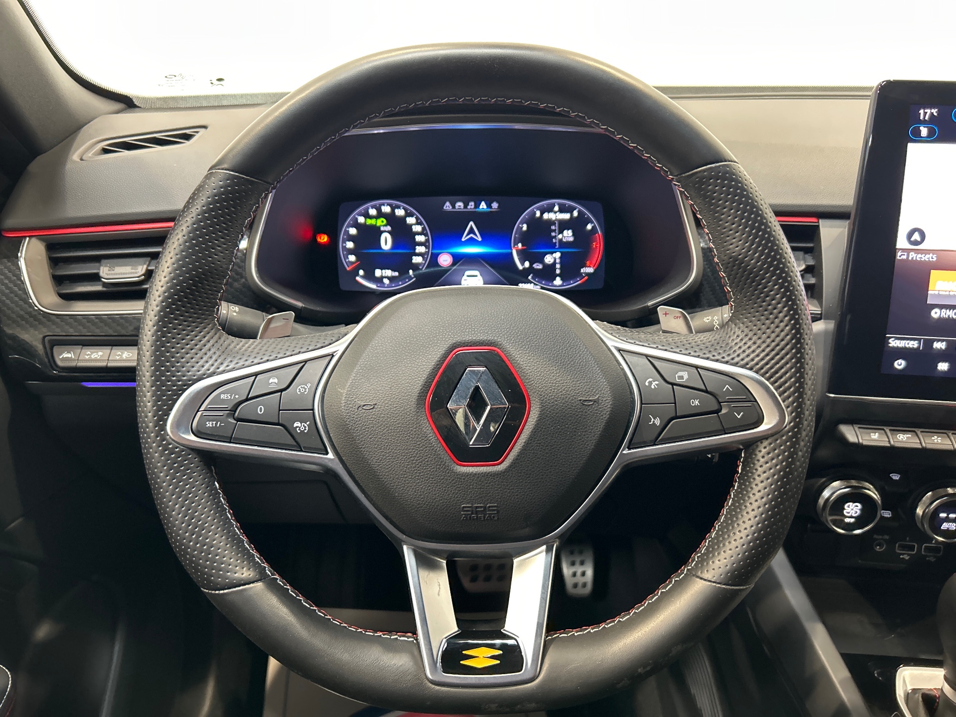 Photo 11 du véhicule RENAULT ARKANA