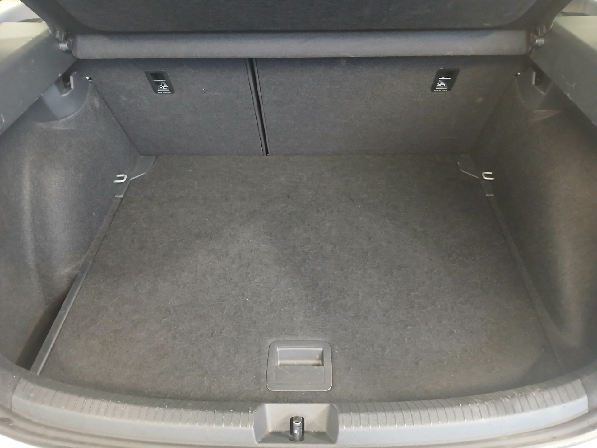 Photo 7 du véhicule VOLKSWAGEN TAIGO