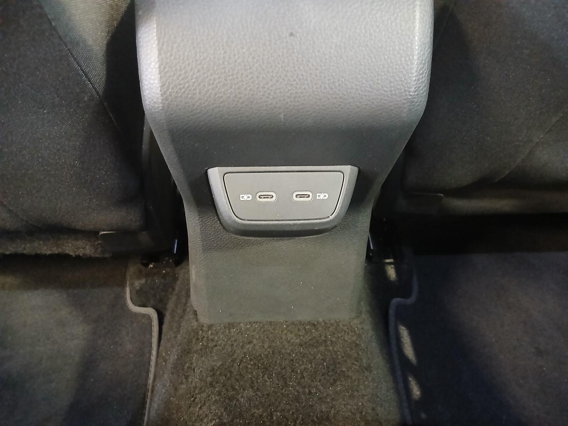 Photo 30 du véhicule VOLKSWAGEN TAIGO